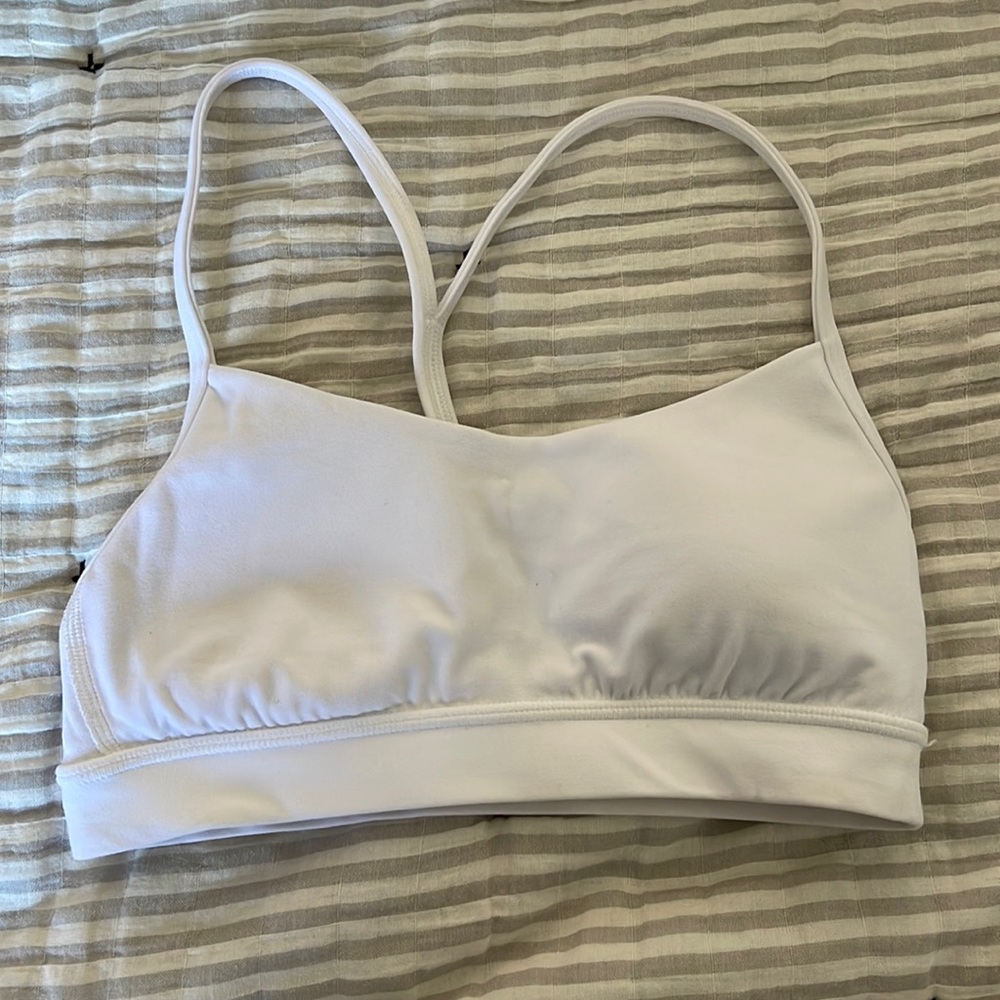 Lululemon White Flow Y Nulu Bra Size 4